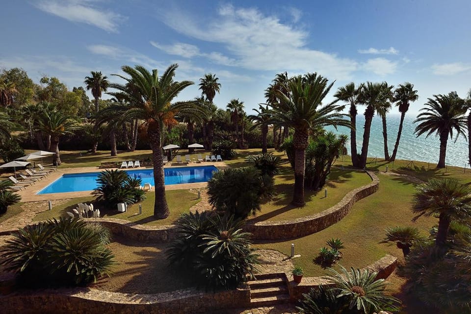 Pool view, Sea view
