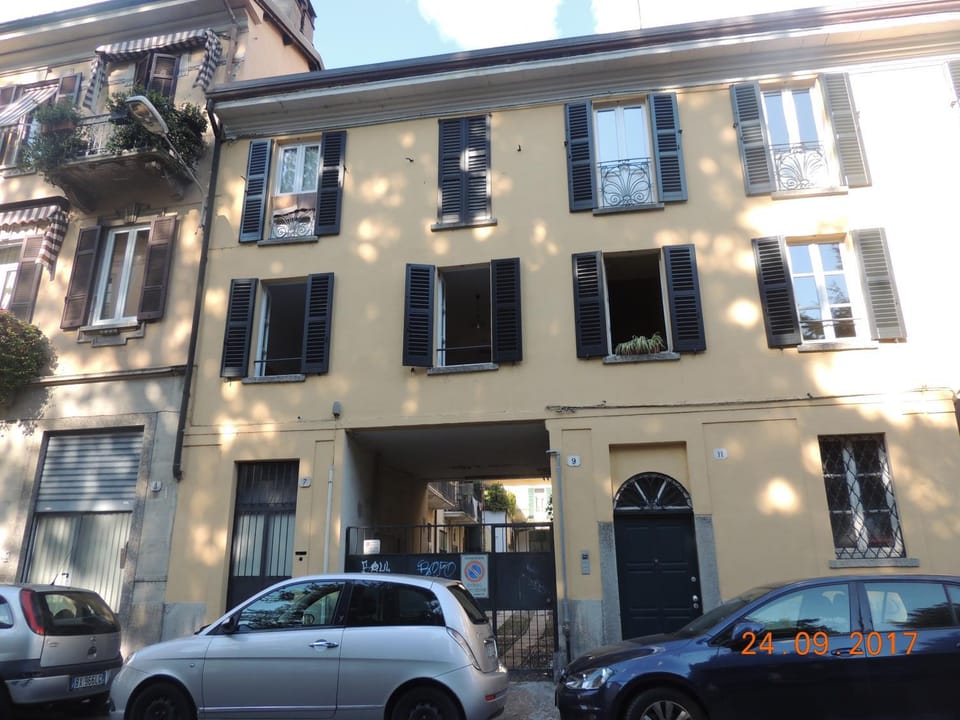 Facade/entrance