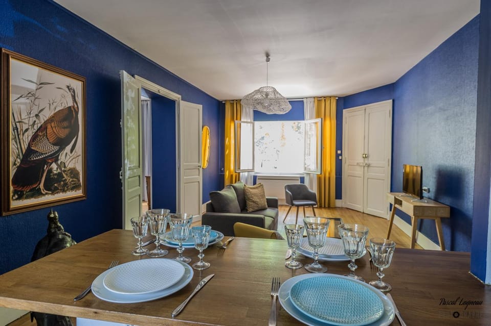 Living room, Dining area