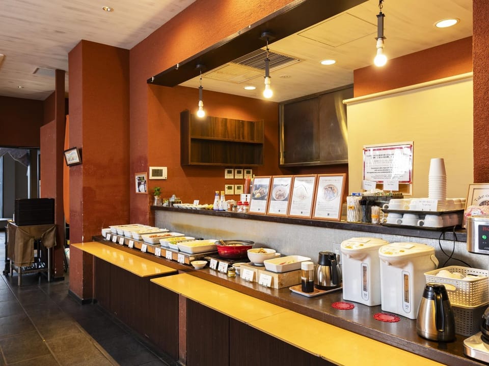 Restaurant/places to eat, Buffet breakfast