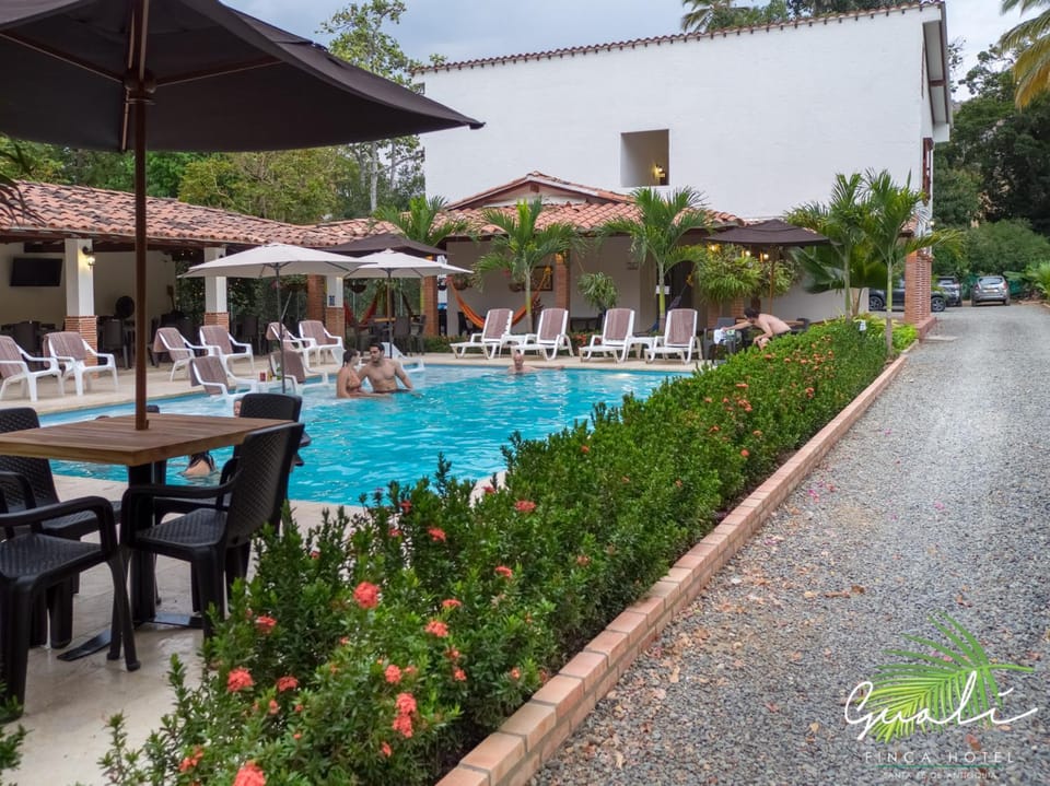 Swimming pool