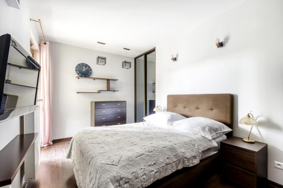 Bed, Bedroom, Family