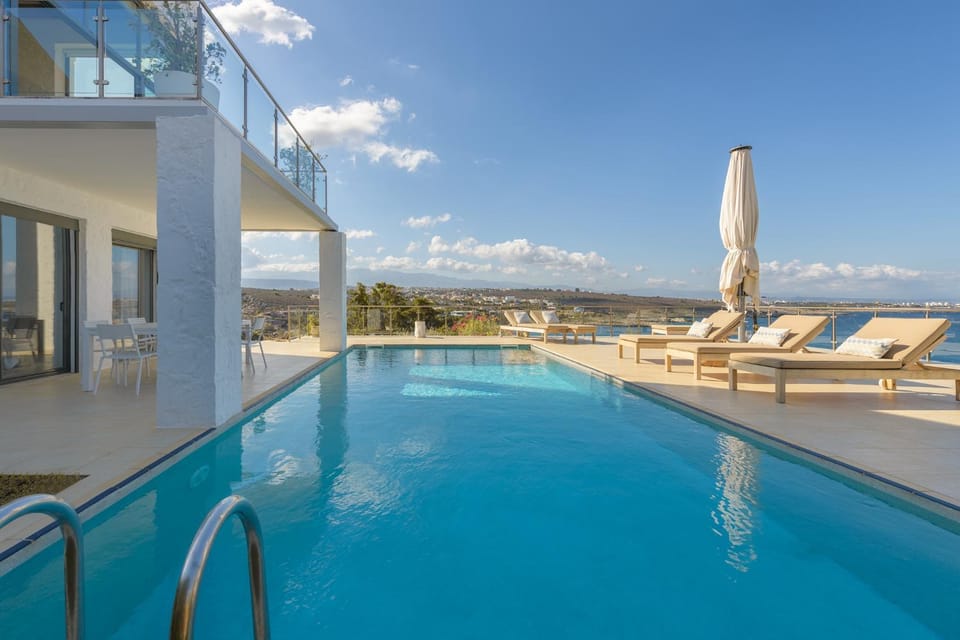 Sea view, Swimming pool