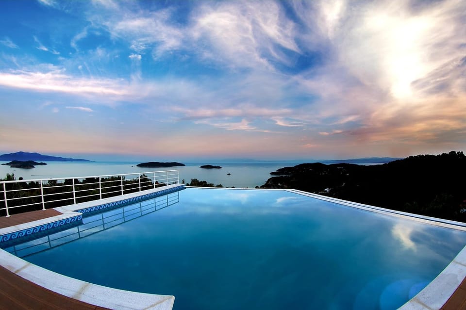 Sea view, Swimming pool