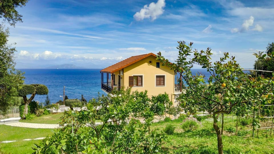 Property building, Day, Natural landscape, Garden, Garden view, Sea view