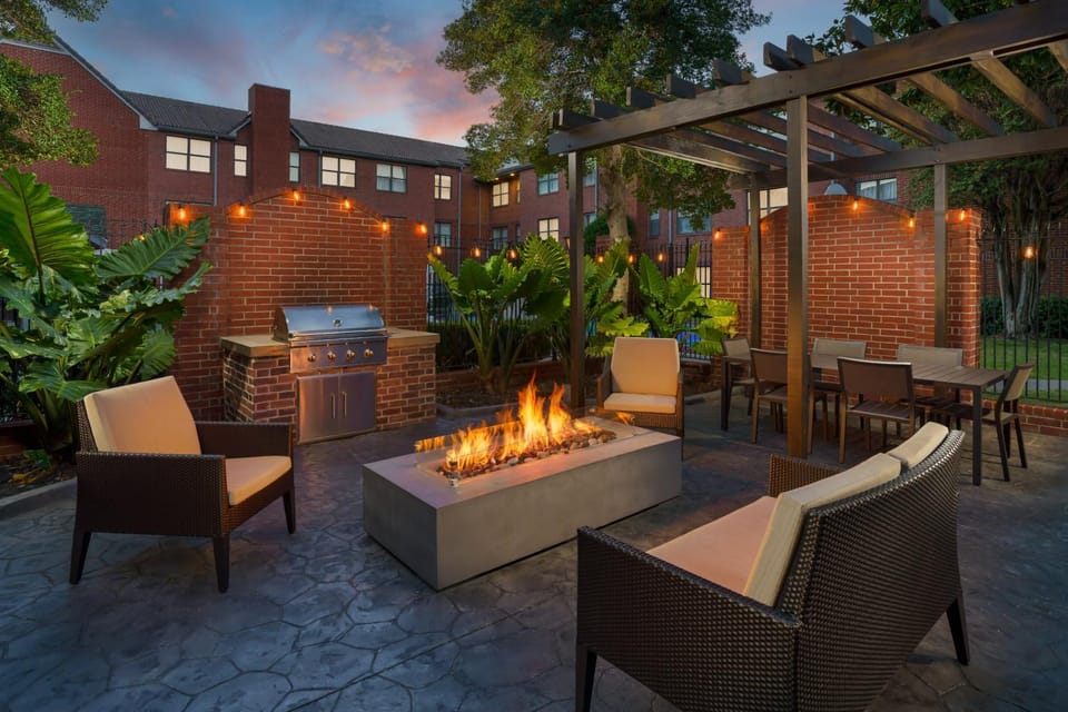 BBQ facilities, fireplace