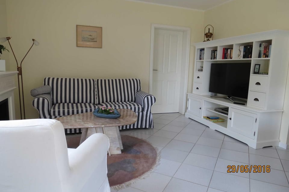 TV and multimedia, Seating area