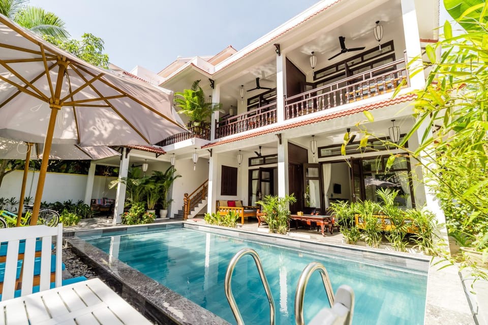 Property building, Swimming pool