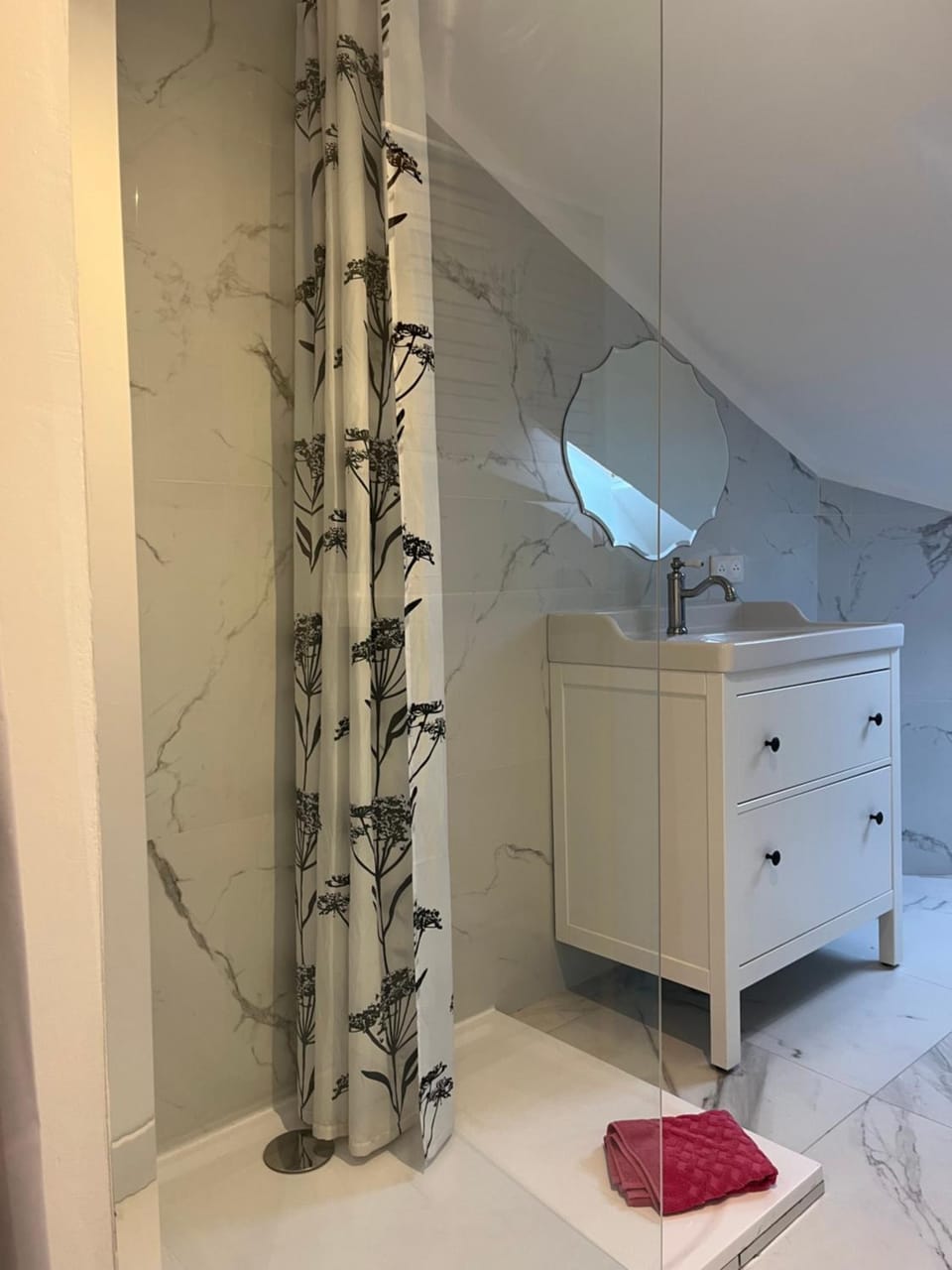 Hôtel Lyonnais Hostel in Nice