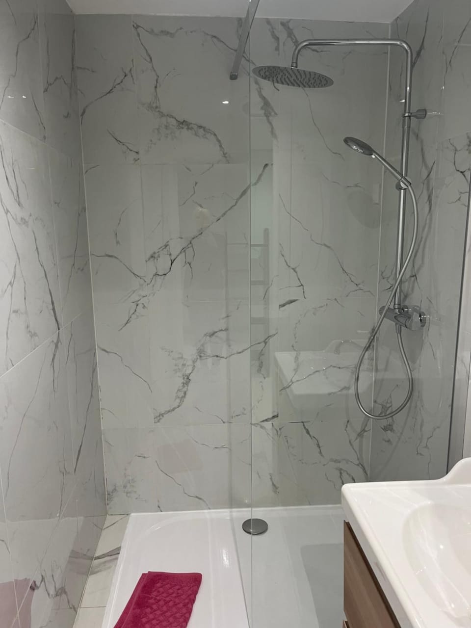 Hôtel Lyonnais Hostel in Nice