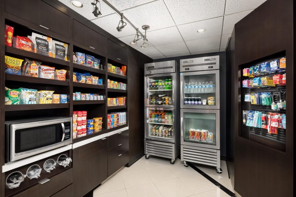 Supermarket/grocery shop