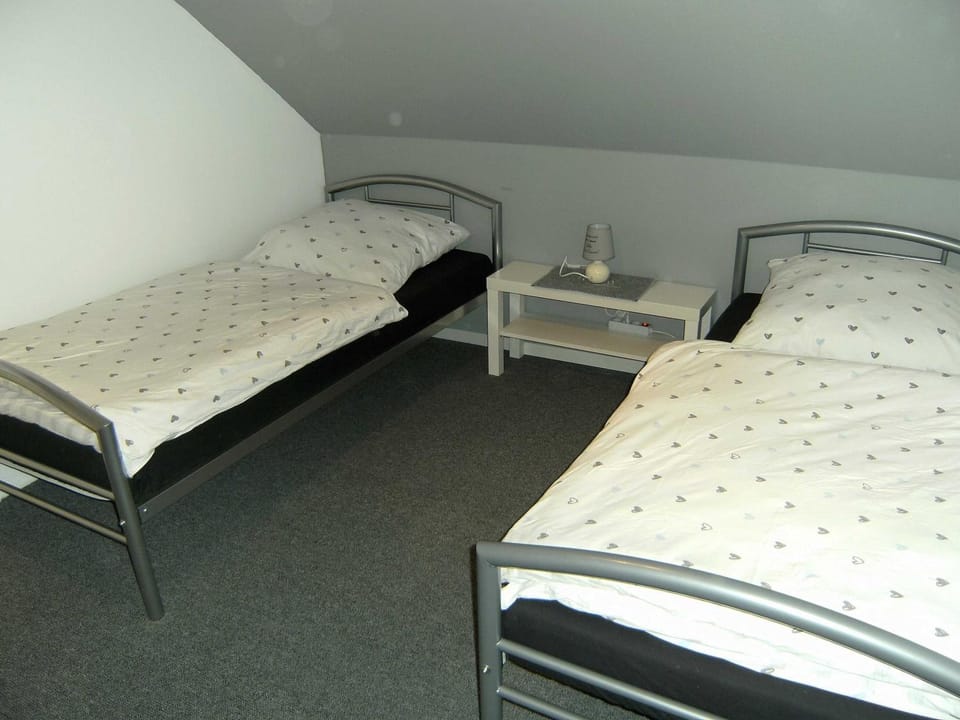 Bed, Other, Photo of the whole room, Decorative detail