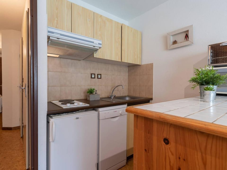 Appartement près télécabine, animaux admis, parking inclus pour 4 personnes à Vielle Aure - FR-1-296-206 Cabin in Saint-Lary-Soulan