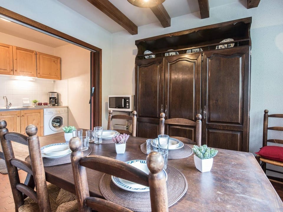 Appartement 4 pers avec terrasse, parking privé, proche thermes et remontées mécaniques - FR-1-296-198 Apartment in Saint-Lary-Soulan
