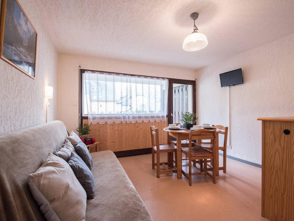 Appartement calme, proche centre Saint-Lary Soulan, 6 pers, terrasse, parking, navette gratuite - FR-1-296-172 Apartment in Saint-Lary-Soulan