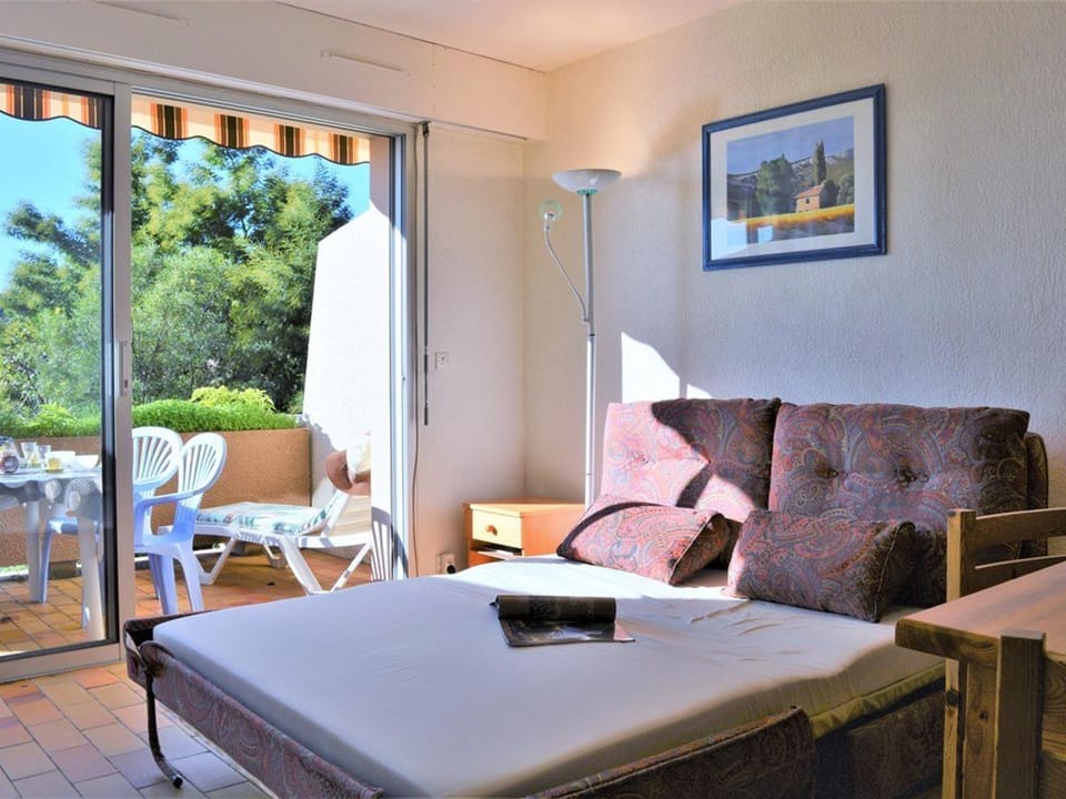 Studio coin nuit proche plage avec parking - Le Lavandou - FR-1-251-83 Apartment in Le Lavandou