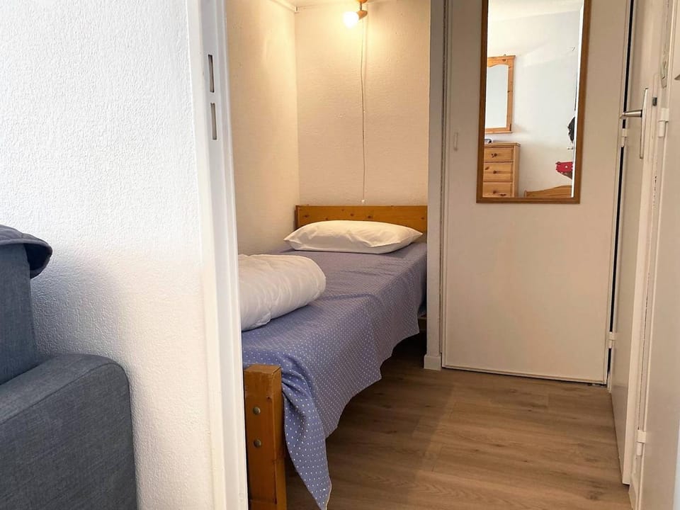 Appartement climatisé, 4 couchages, à 2 pas de la plage au Lavandou - FR-1-251-93 Apartment in Le Lavandou