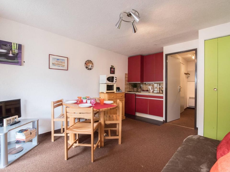 Studio pour 4 pers. proche centre avec parking à Saint-Lary-Soulan - FR-1-296-140 Apartment in Saint-Lary-Soulan
