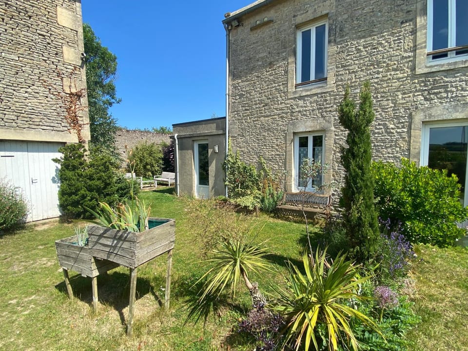 Property building, Garden