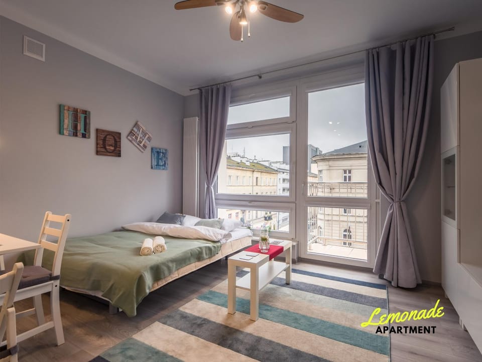 Bed, Photo of the whole room, Bedroom, fireplace