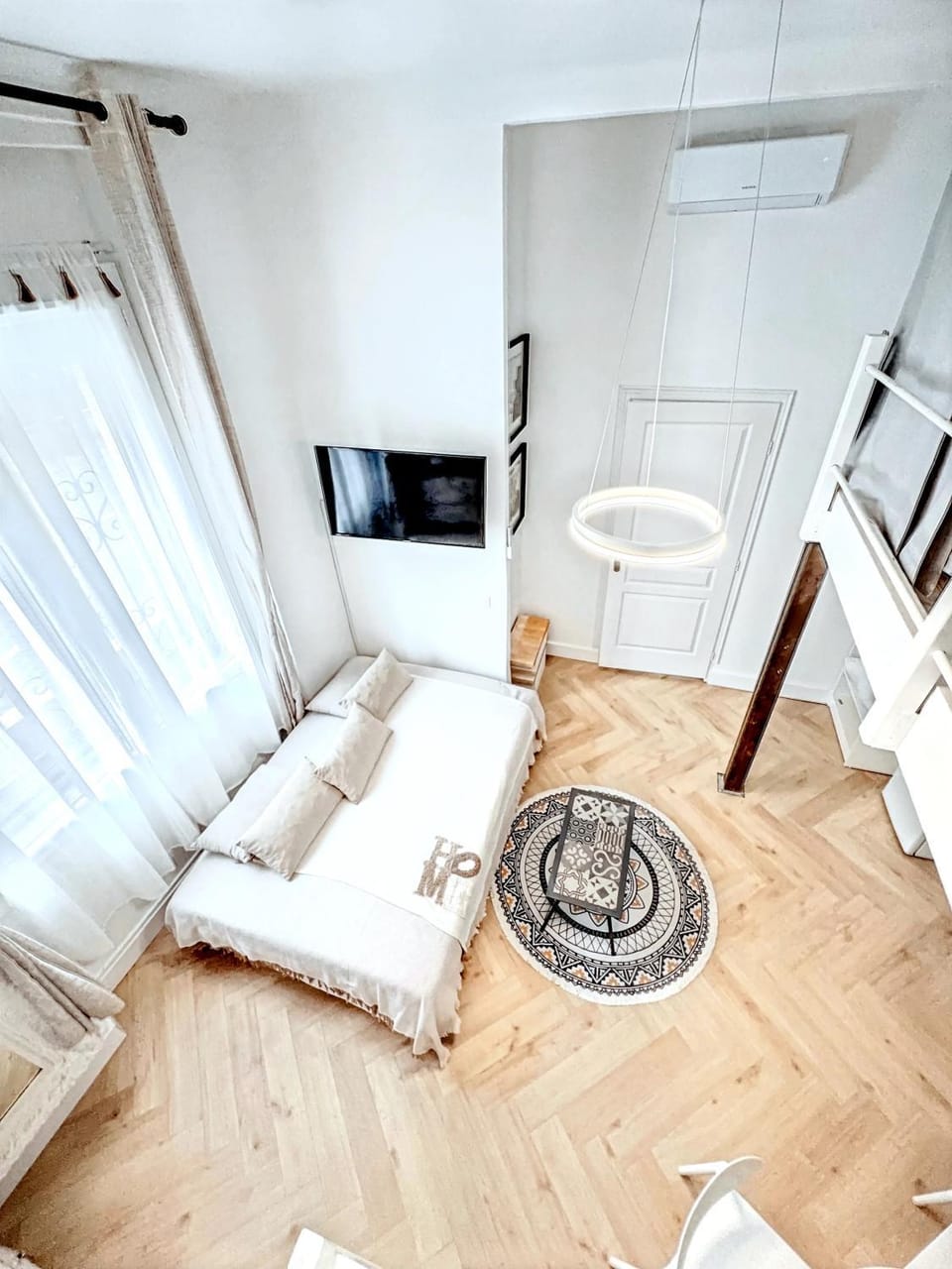 Mini Duplex 50m du Vieux Port Apartment in Cannes