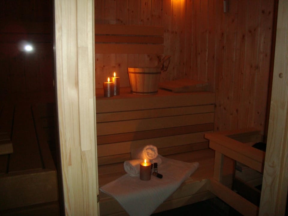 Sauna, Bathroom