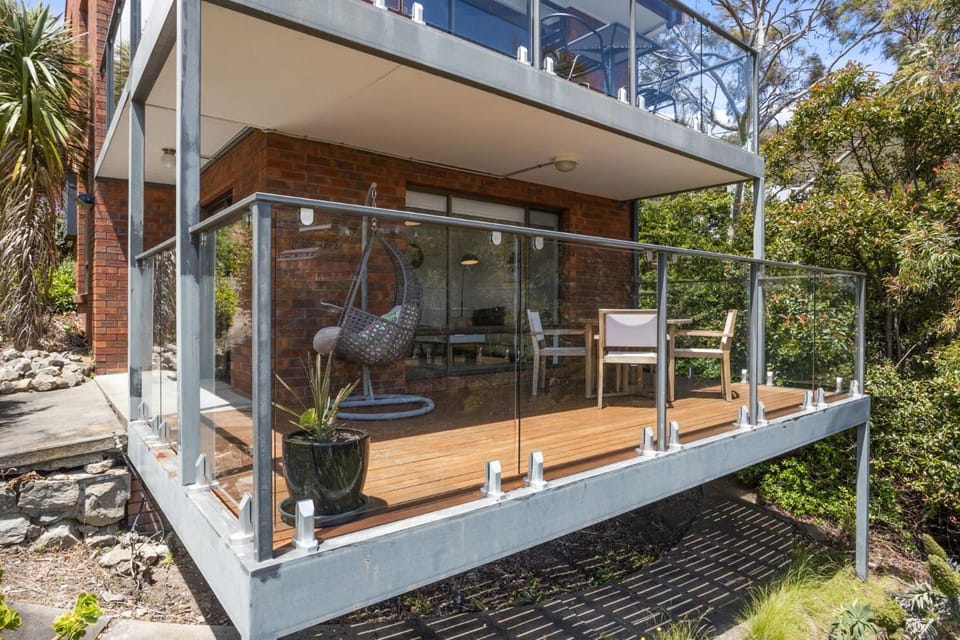 The View 2 bed unit with stunning Hobart outlook Apartment in Tasmania