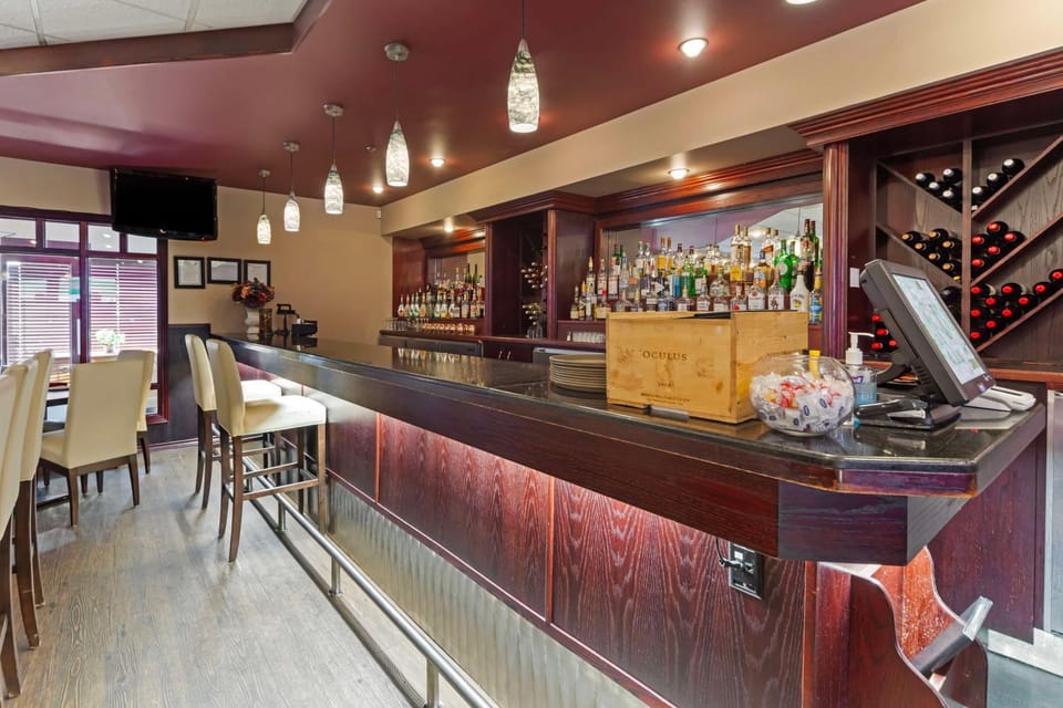 Lounge or bar