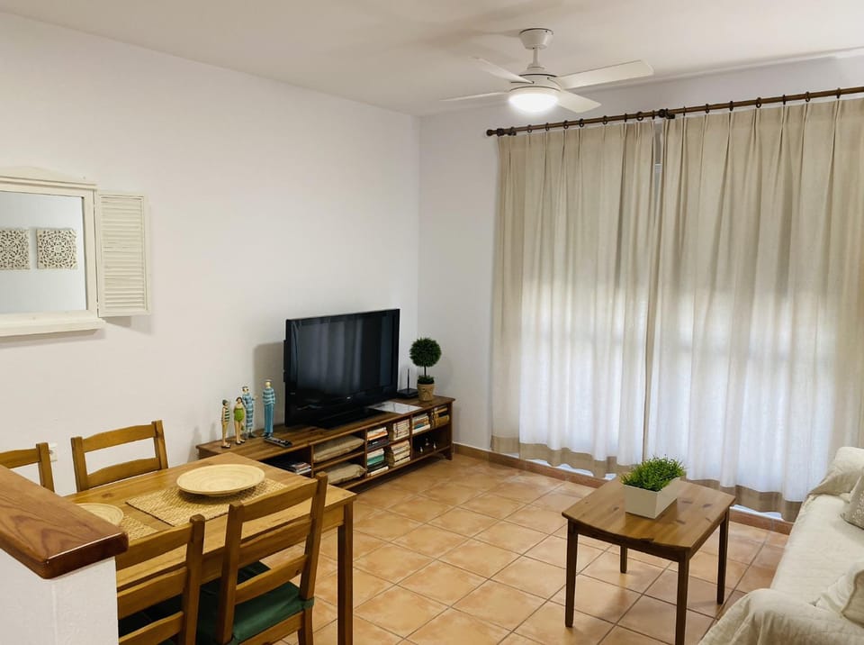 Lounge or bar, Dining area