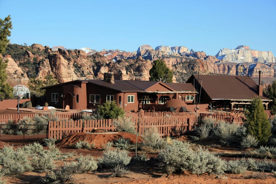 Property building, Natural landscape, Mountain view