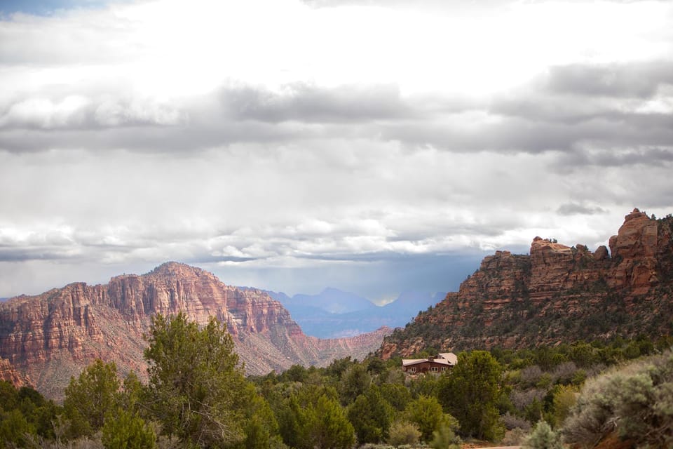 Property building, Nearby landmark, Natural landscape, Bird's eye view, Hiking, Hiking, Mountain view