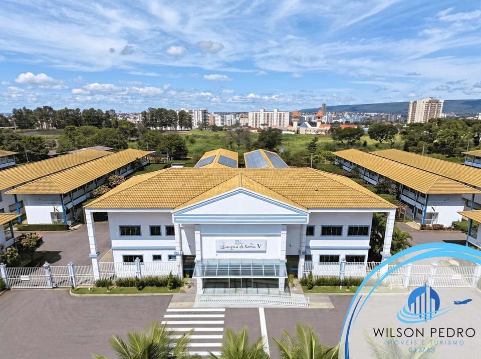 Property building, Neighbourhood, Location