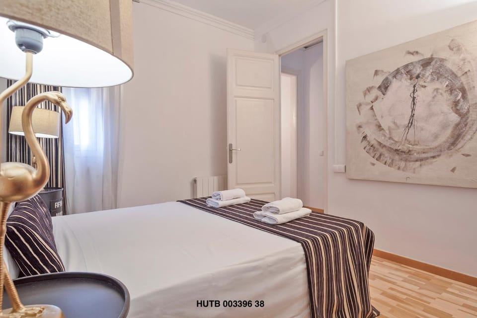 Day, Bedroom, On site