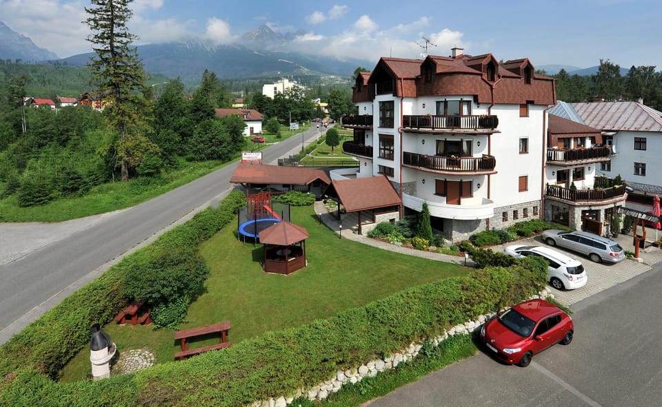 Off site, Bird's eye view