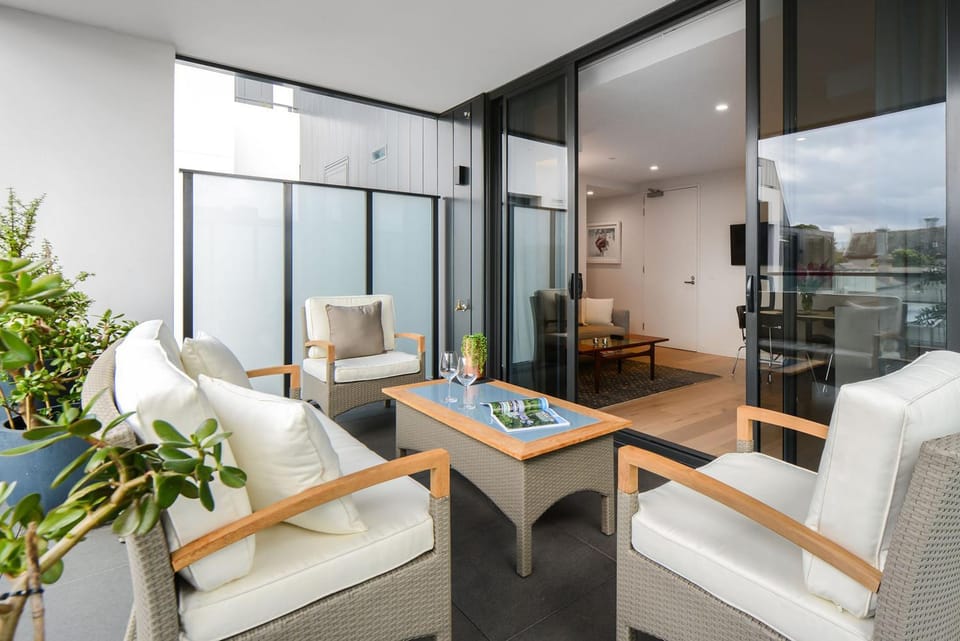 Boutique Stays - The Lincoln Apartment in Melbourne