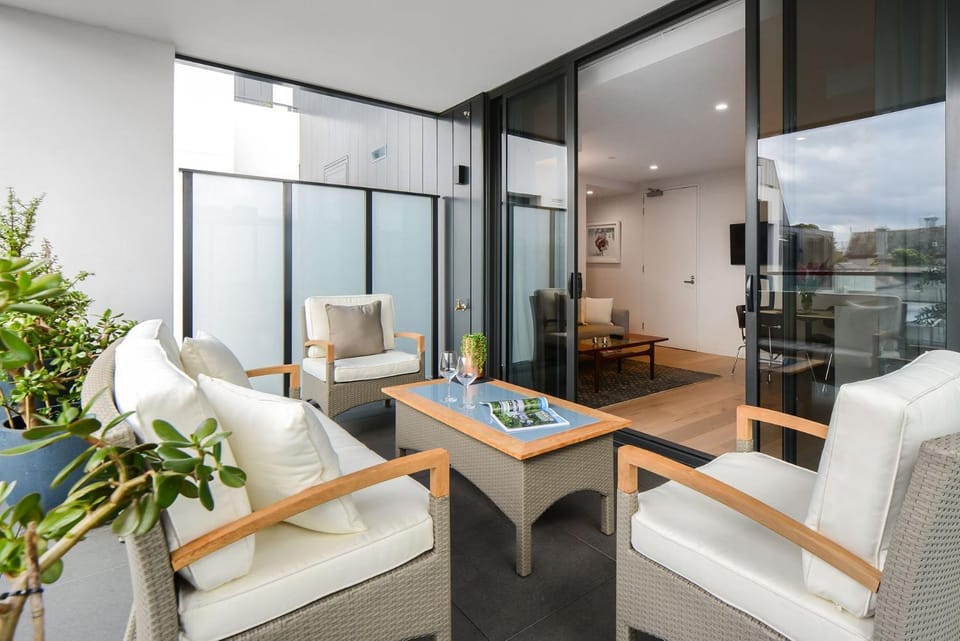 Boutique Stays - The Lincoln Apartment in Melbourne