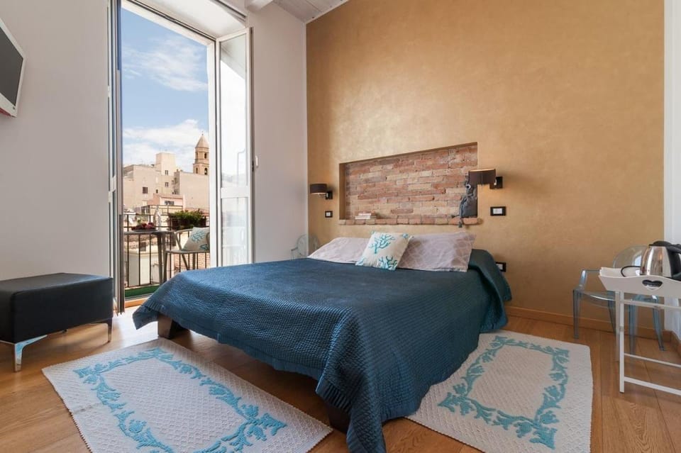 Bed, Photo of the whole room, Bedroom, City view