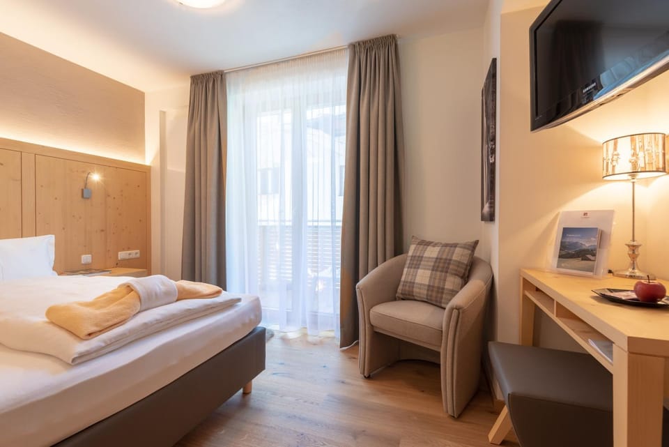 Shower, Spring, Bed, Winter, Summer, Sauna, Ski School, Skiing, Bathroom, TV and multimedia, Balcony/Terrace, Balcony/Terrace, Photo of the whole room, Seating area, Hiking, Bedroom, Autumn, Buffet breakfast, Alcoholic drinks, Non alcoholic drinks, internet, internet
