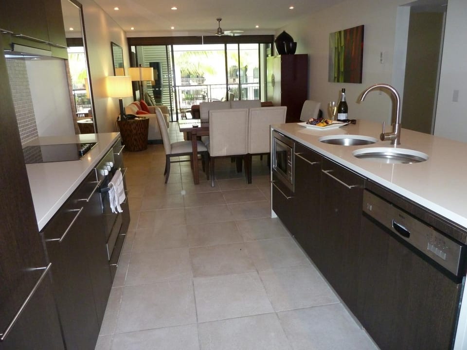 Kitchen or kitchenette, Living room, Dining area
