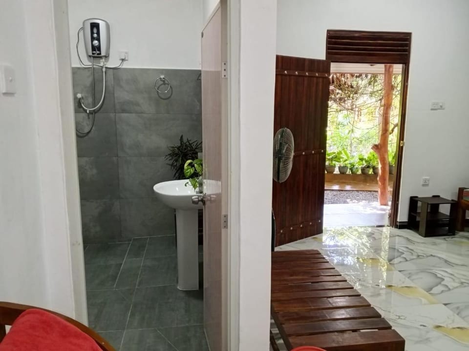 Thilina Homestay Bed and Breakfast in Dambulla