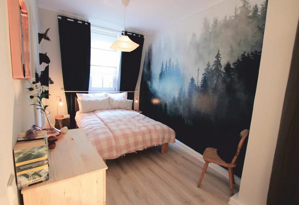 Bed, Photo of the whole room