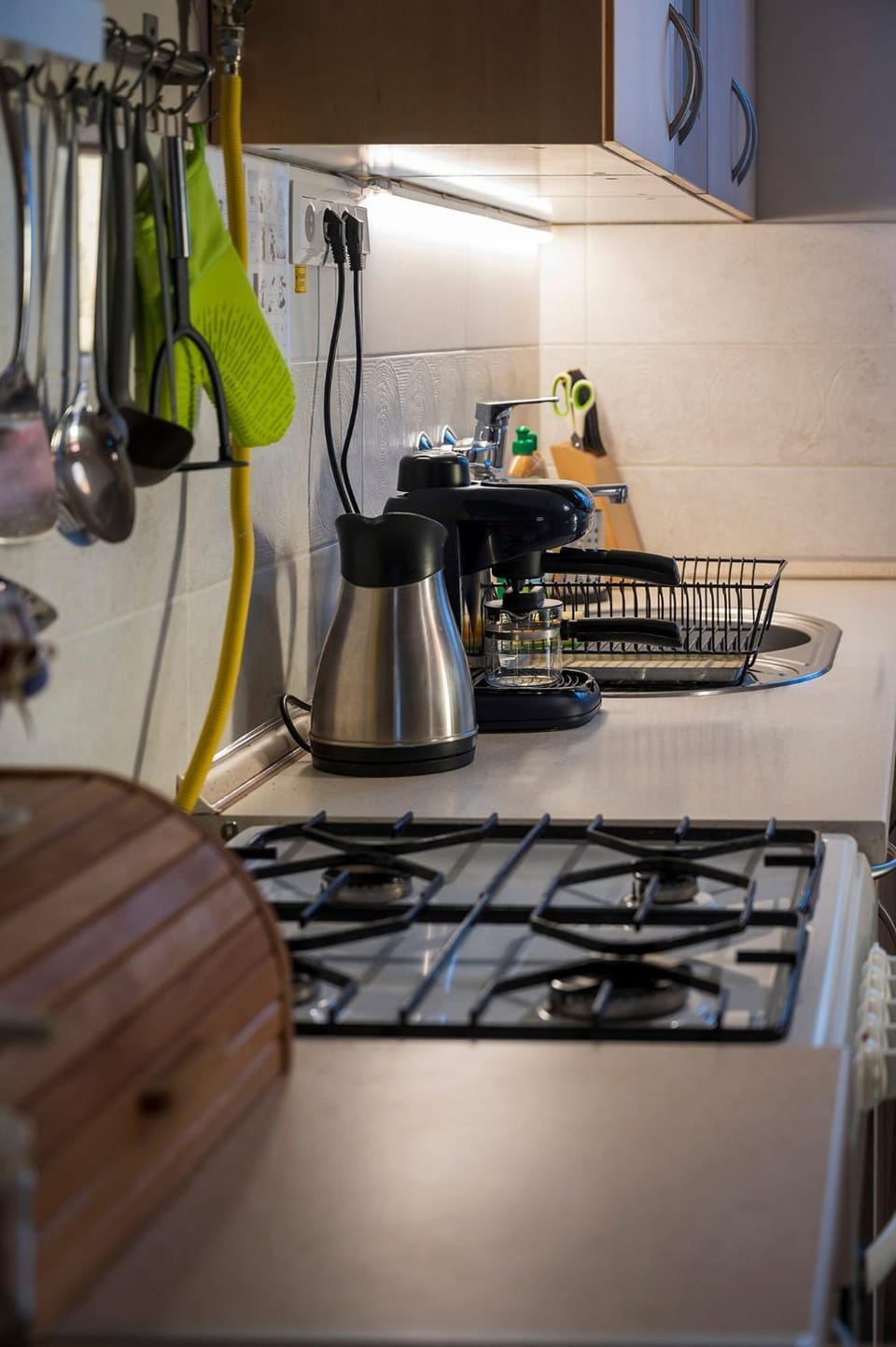 Kitchen or kitchenette, Communal kitchen, kitchen