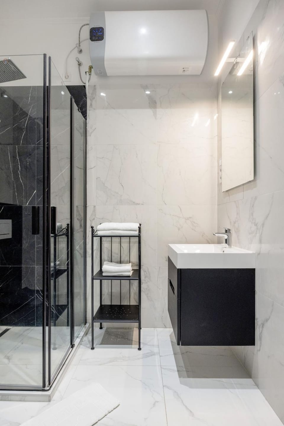 A Golden Star Modern Luxury Apartments and Rooms Budapest Apartment in Budapest