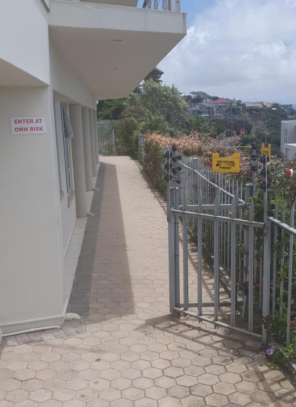 Property building, Facade/entrance, View (from property/room)