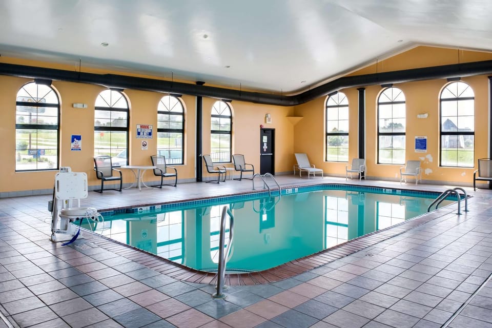 On site, Pool view, Swimming pool