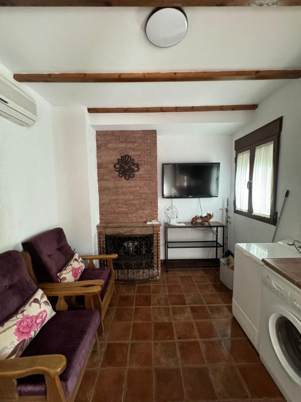 TV and multimedia, Living room, fireplace, washing machine