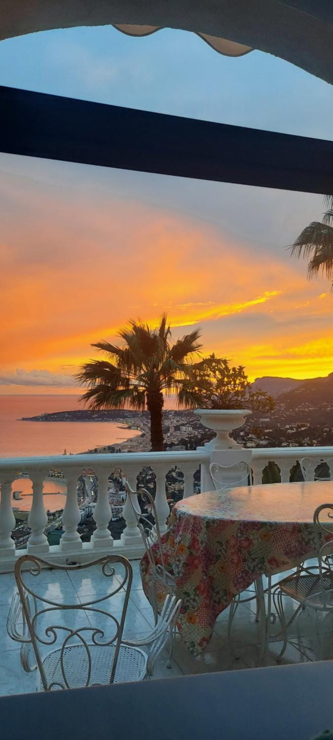 View (from property/room), Balcony/Terrace, Sea view, Sunset