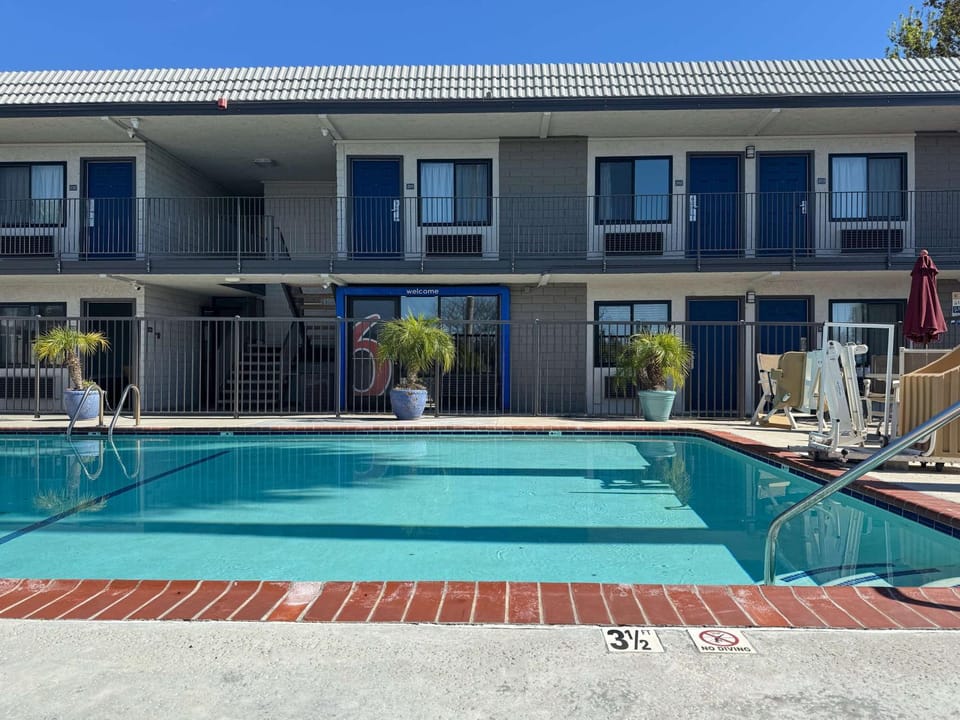 Pool view, Swimming pool