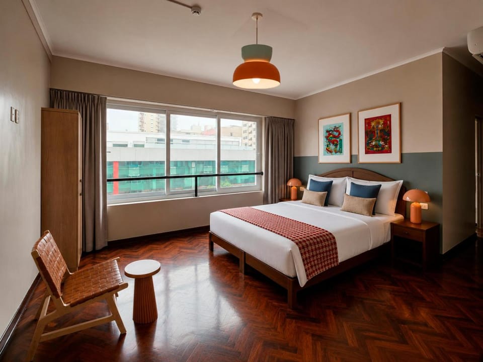 Bed, Seating area, Bedroom