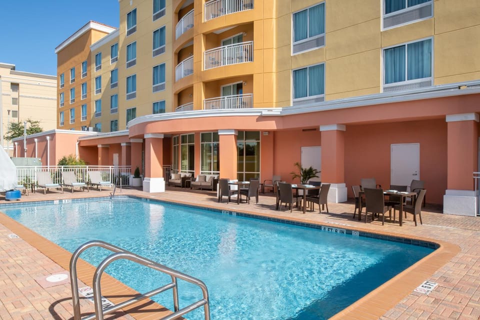 Swimming pool